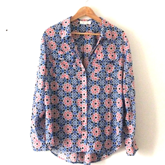 Two by Vince Camuto Tops - Two by Vince Camuto Daisy Chevron Long Sleeve Top